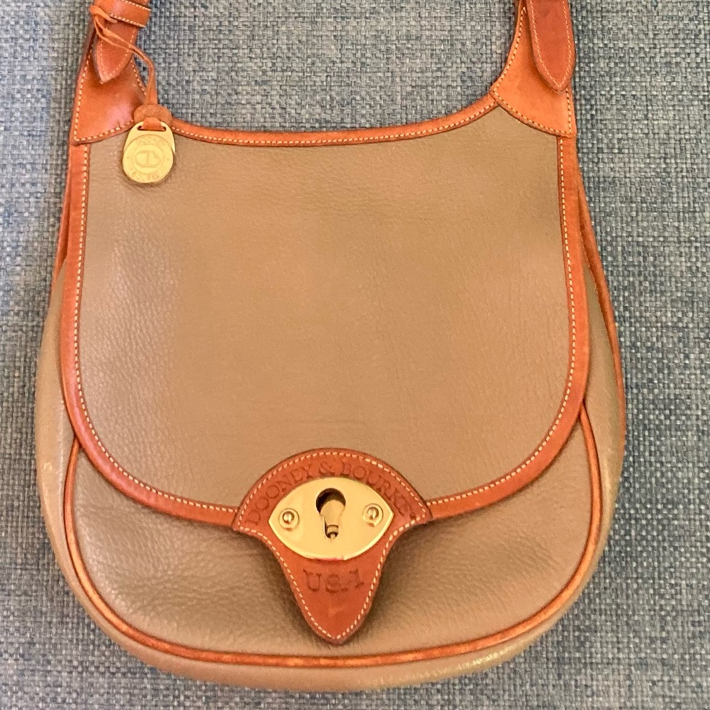 Vintage 80s Dooney and Bourke Crossbody